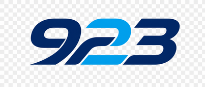923
